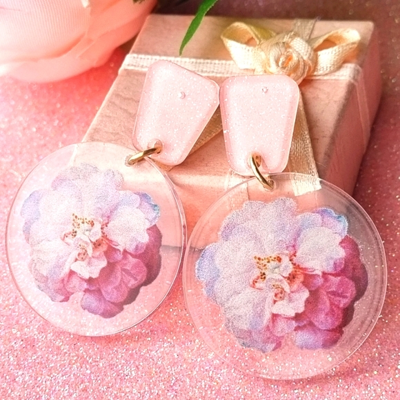 Pretty Peachy Pink Floral Drop Earrings 🍑 🩷 - Picture 10 of 10